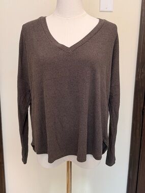 Lulus Green Women's V-Neck Long Sleeve Ribbed Top